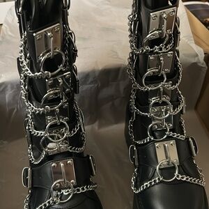 brand new YRU glitch boots black size 10